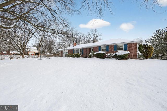 1074 STUART DR, Pottstown, PA 19464