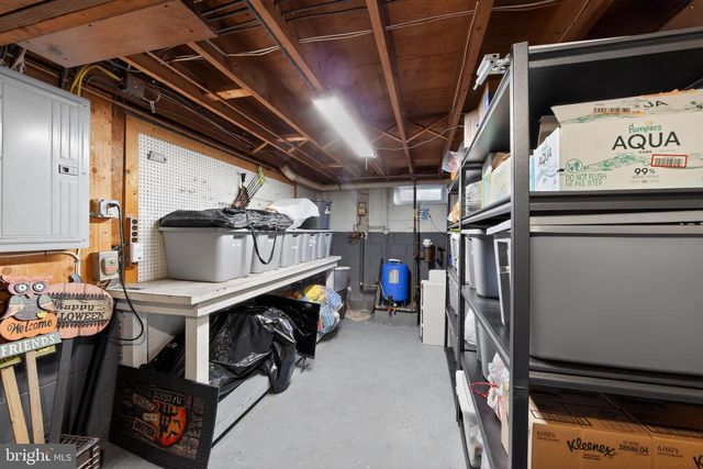 1074 STUART DR, Pottstown, PA 19464