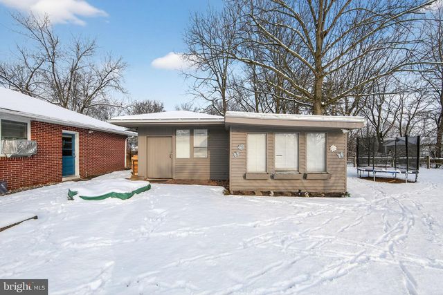 1074 STUART DR, Pottstown, PA 19464