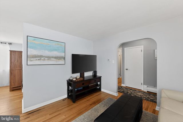 1074 STUART DR, Pottstown, PA 19464