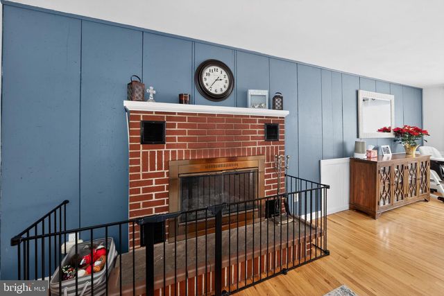 1074 STUART DR, Pottstown, PA 19464