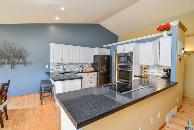 3252 S Grace Ave Avenue, Sioux Falls, SD 57103
