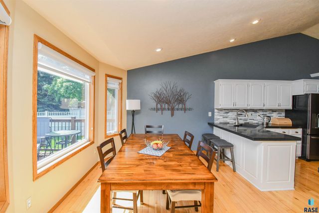 3252 S Grace Ave Avenue, Sioux Falls, SD 57103