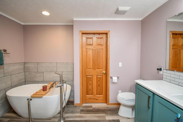 3252 S Grace Ave Avenue, Sioux Falls, SD 57103