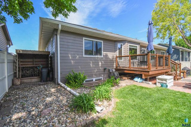 3252 S Grace Ave Avenue, Sioux Falls, SD 57103