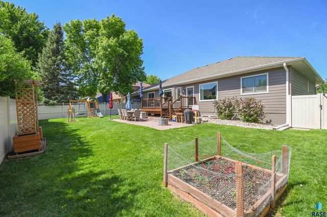 3252 S Grace Ave Avenue, Sioux Falls, SD 57103