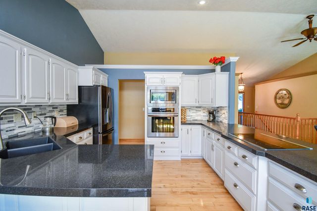 3252 S Grace Ave Avenue, Sioux Falls, SD 57103