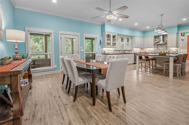 10250 Dogwood Trail, College Station, TX 77845