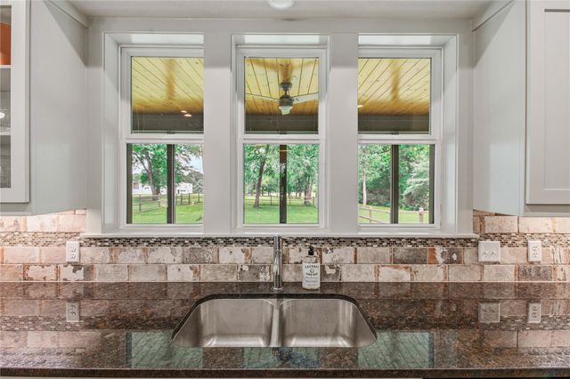 10250 Dogwood Trail, College Station, TX 77845