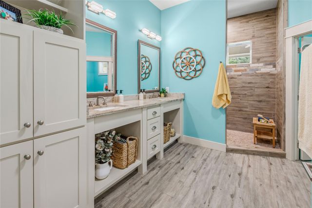 10250 Dogwood Trail, College Station, TX 77845