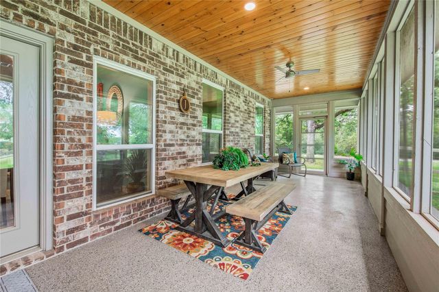 10250 Dogwood Trail, College Station, TX 77845