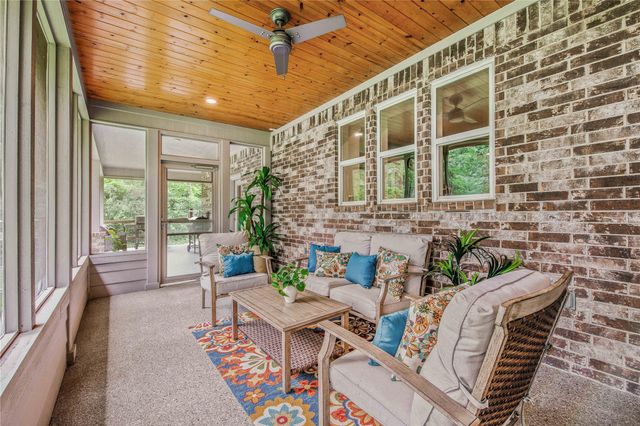 10250 Dogwood Trail, College Station, TX 77845