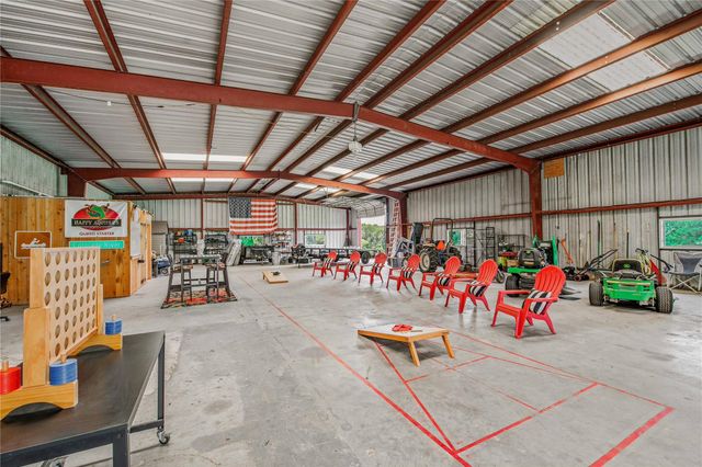 10250 Dogwood Trail, College Station, TX 77845