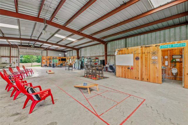 10250 Dogwood Trail, College Station, TX 77845