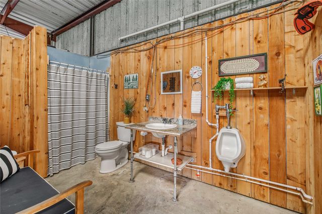 10250 Dogwood Trail, College Station, TX 77845