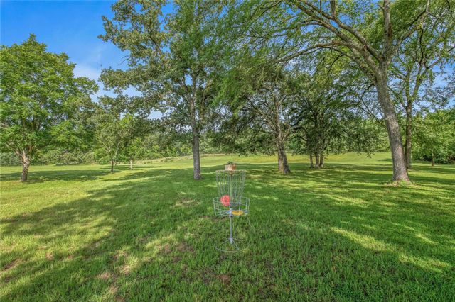10250 Dogwood Trail, College Station, TX 77845