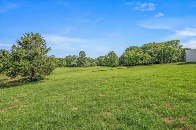10250 Dogwood Trail, College Station, TX 77845