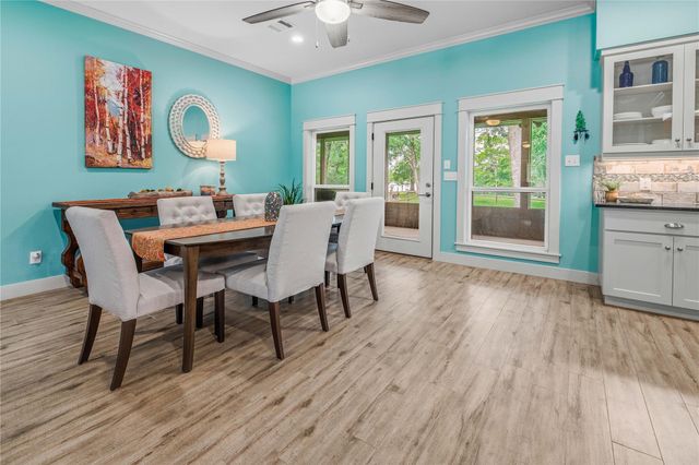 10250 Dogwood Trail, College Station, TX 77845