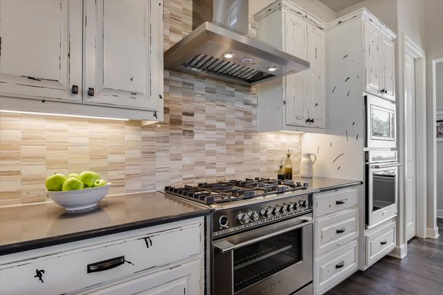 7300 Flagship Park DR, Jonestown, TX 78645