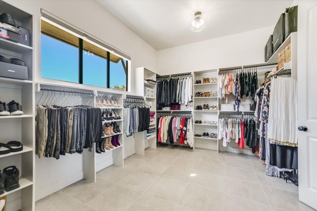 7300 Flagship Park DR, Jonestown, TX 78645