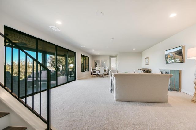 7300 Flagship Park DR, Jonestown, TX 78645