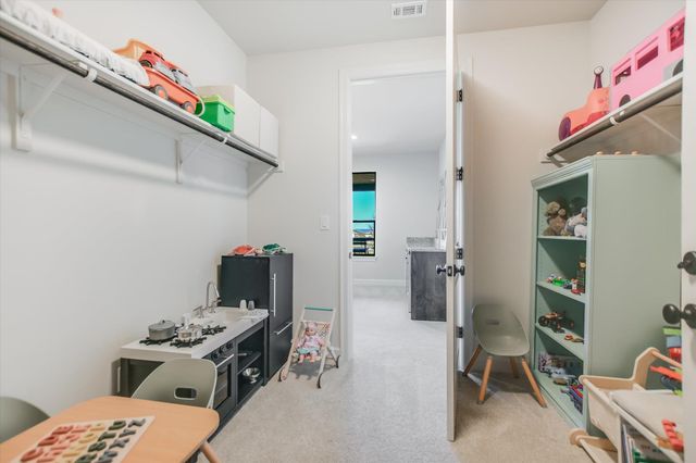 7300 Flagship Park DR, Jonestown, TX 78645