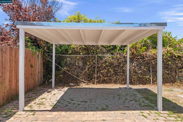 339 S 29th St, Richmond, CA 94804