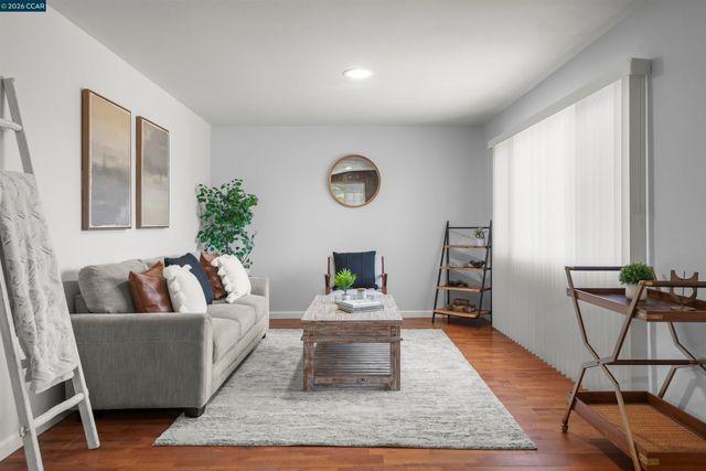 339 S 29th St, Richmond, CA 94804