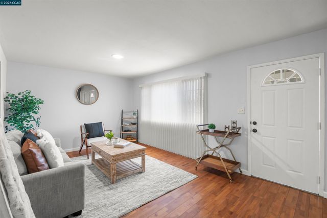 339 S 29th St, Richmond, CA 94804