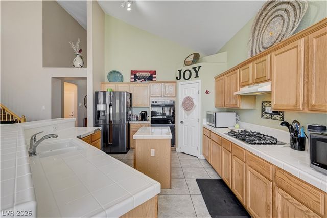 1723 Fall Pointe Court, North Las Vegas, NV 89032