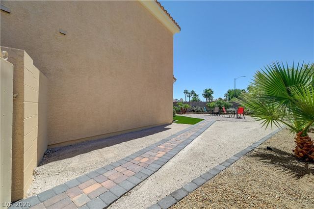 1723 Fall Pointe Court, North Las Vegas, NV 89032