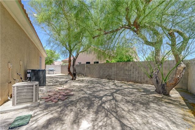 1723 Fall Pointe Court, North Las Vegas, NV 89032