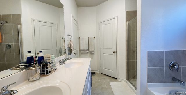 1718 Moonstone Bay, San Antonio, TX 78245