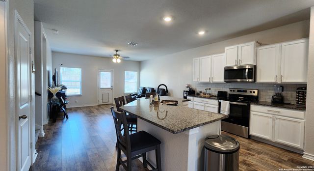 1718 Moonstone Bay, San Antonio, TX 78245