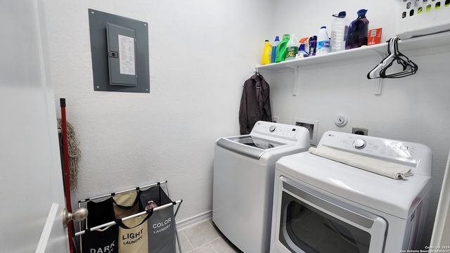 1718 Moonstone Bay, San Antonio, TX 78245