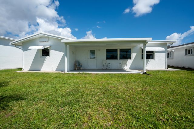 2028 SW 19th Avenue, Boynton Beach, FL 33426