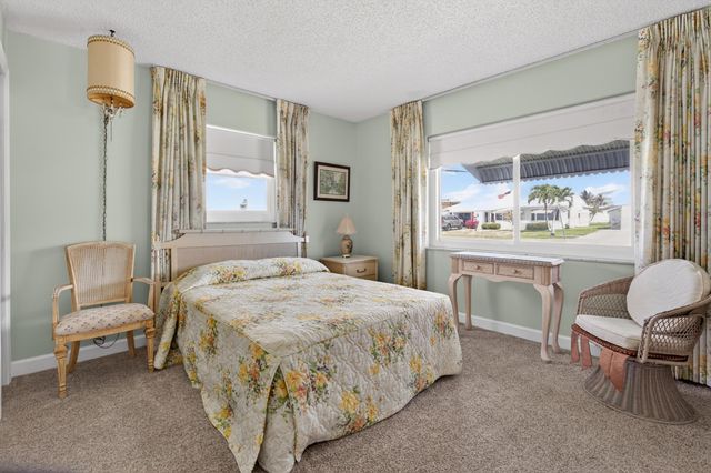 2028 SW 19th Avenue, Boynton Beach, FL 33426