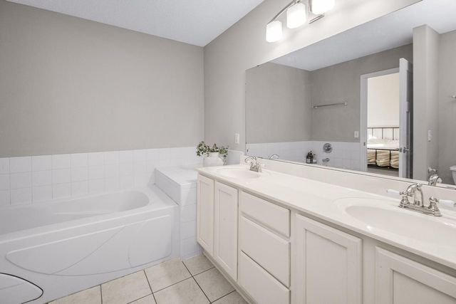 10539 188th Street W, Lakeville, MN 55044