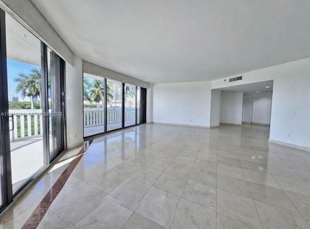 2000 Island Boulevard 606, Aventura, FL 33160