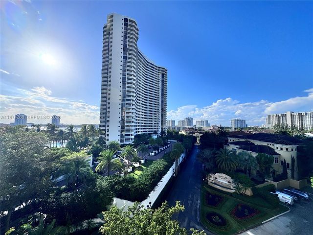 2000 Island Boulevard 606, Aventura, FL 33160