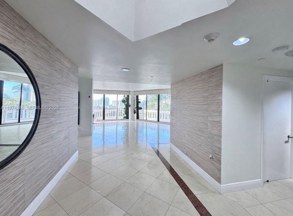 2000 Island Boulevard 606, Aventura, FL 33160