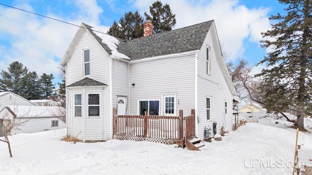 618 E Stanton Street, Iron Mountain, MI 49801