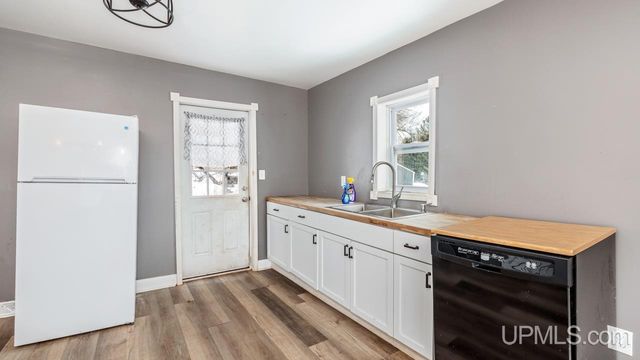 618 E Stanton Street, Iron Mountain, MI 49801