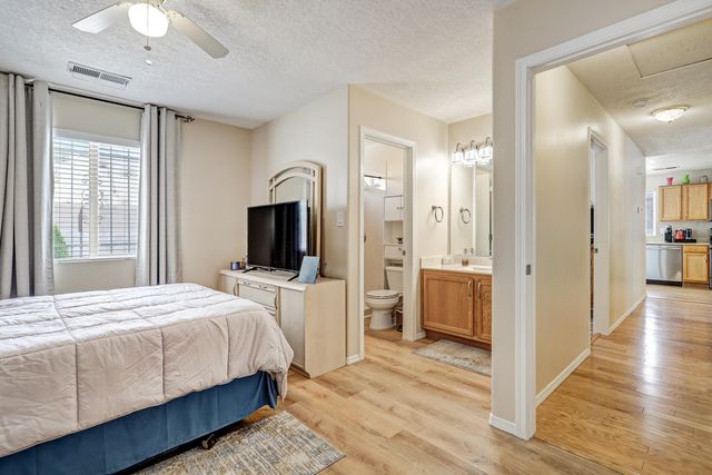 1614 Villa Camilla NE, Albuquerque, NM 87113