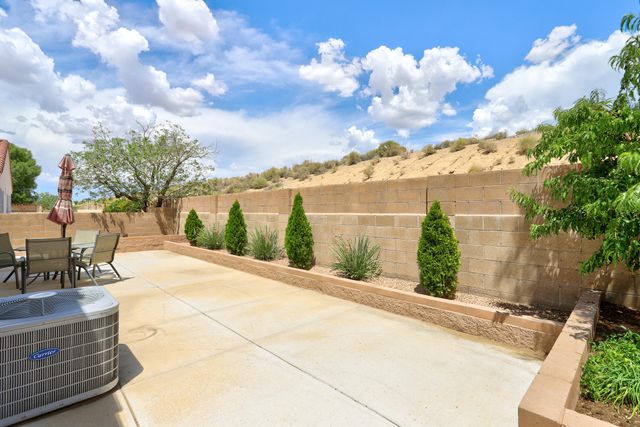 1614 Villa Camilla NE, Albuquerque, NM 87113