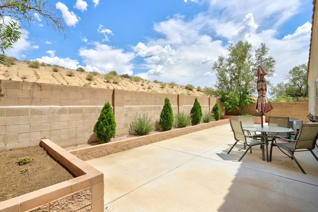1614 Villa Camilla NE, Albuquerque, NM 87113