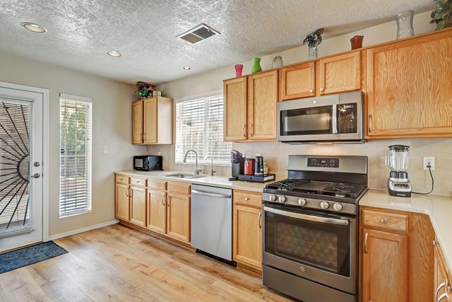 1614 Villa Camilla NE, Albuquerque, NM 87113