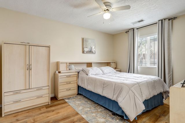 1614 Villa Camilla NE, Albuquerque, NM 87113