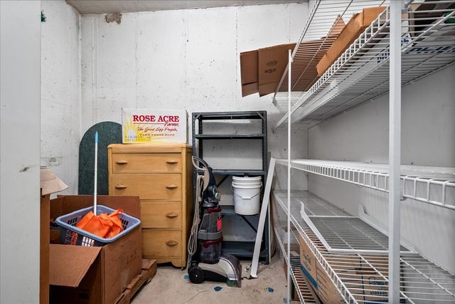 7071 W Touhy Avenue 403, Niles, IL 60714