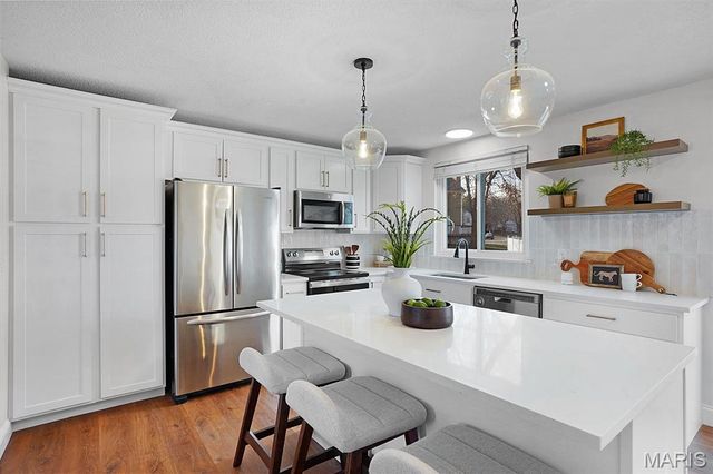 26 Lippizan Road, St Peters, MO 63376